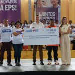 El presidente Daniel Noboa entregó beneficios a 400 emprendedores y becas a 600 mujeres en Guayas
